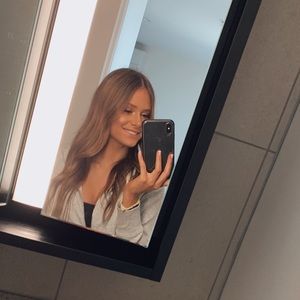 Meet your Posher, Ally